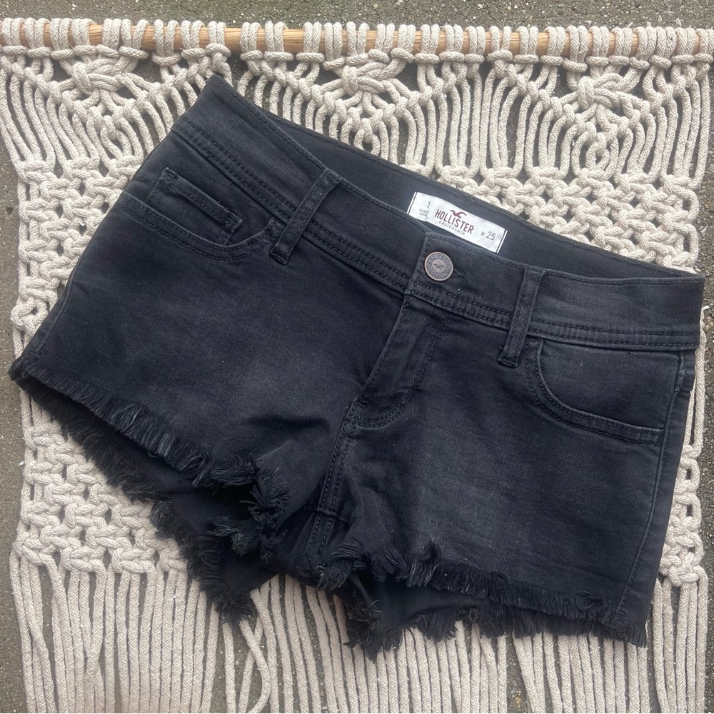 Hollister Low Rise Black Jean Shorts Juniors Size 1